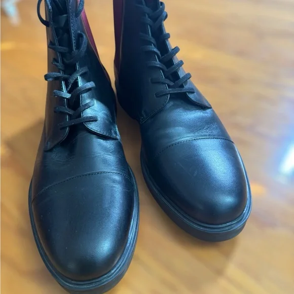 Calvin Klein Dameon Men’s Black Leather Lace-Up Boot with Red Side Panels 11.5 - Picture 3 of 10